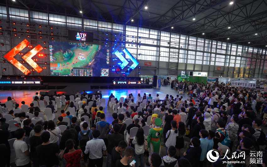 不但展示了 不但展示了